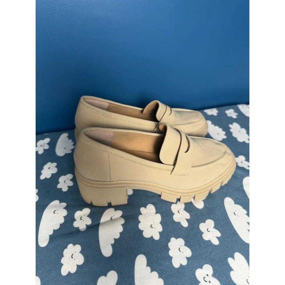 Sincerely Jules Womens Size 7 Chunky Platform Loafers Beige Lug Sole SlipOn Shoe